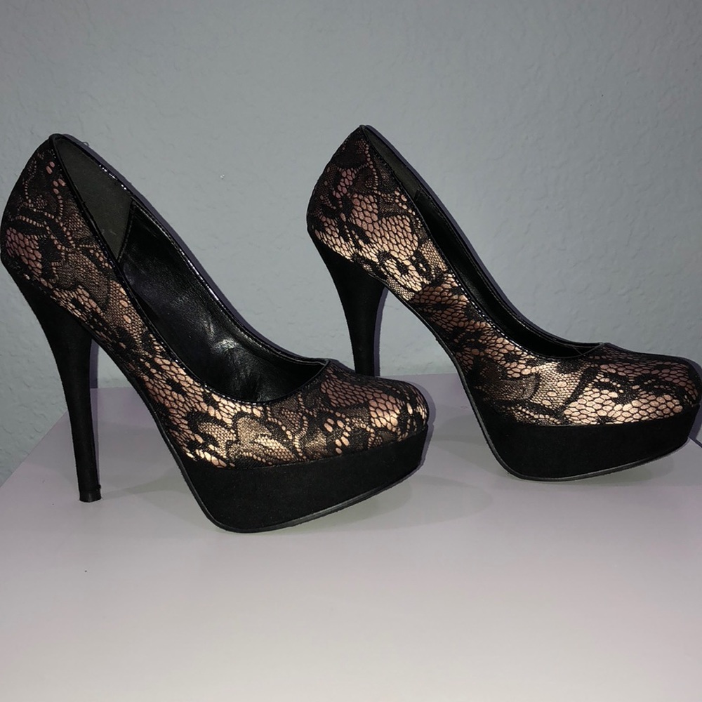 Heels - Picture 2 of 4
